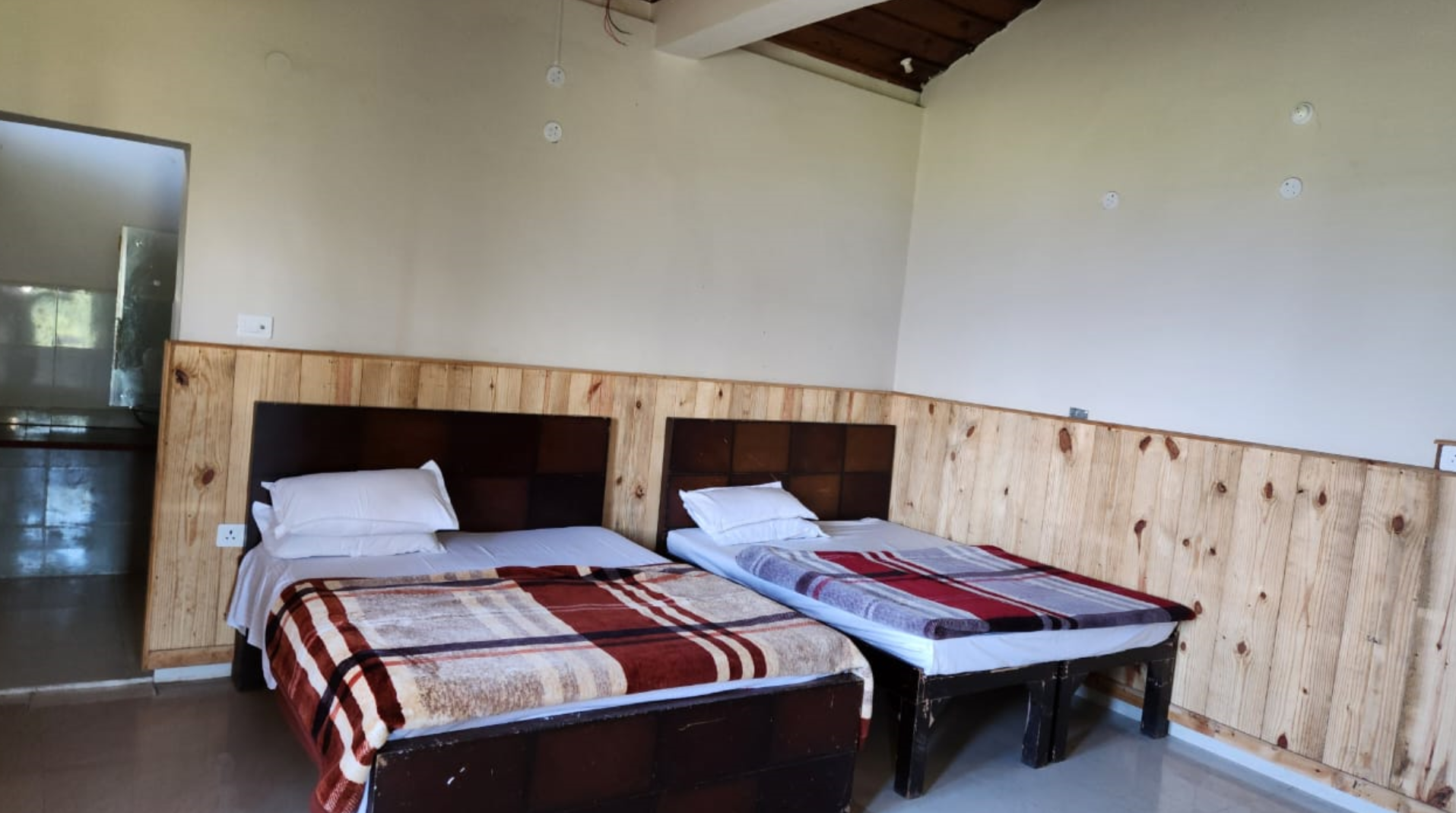Arvina Home Stay, Chakrata Suite Interior