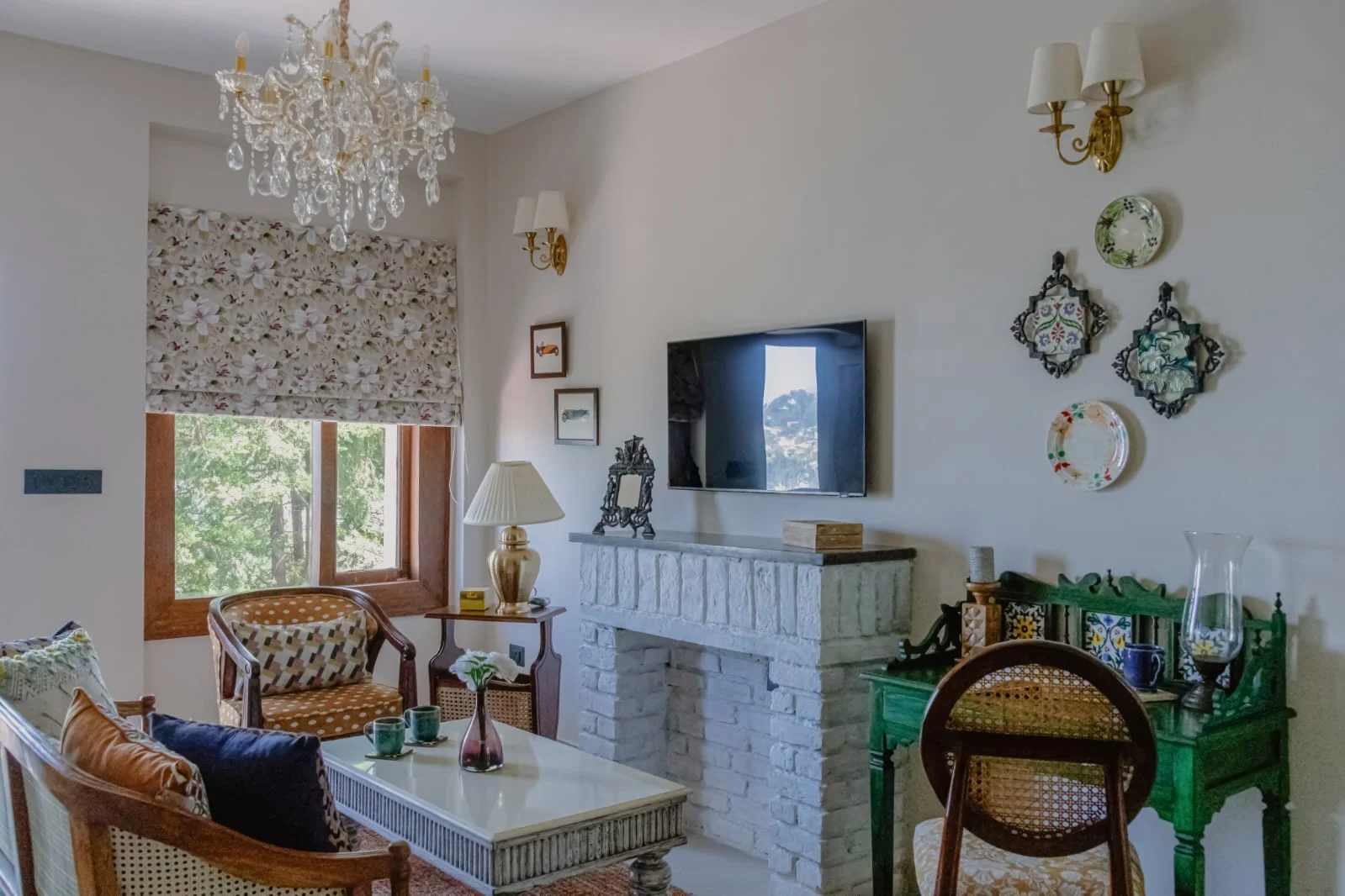 Floss 2 BHK Apartment, Mussoorie