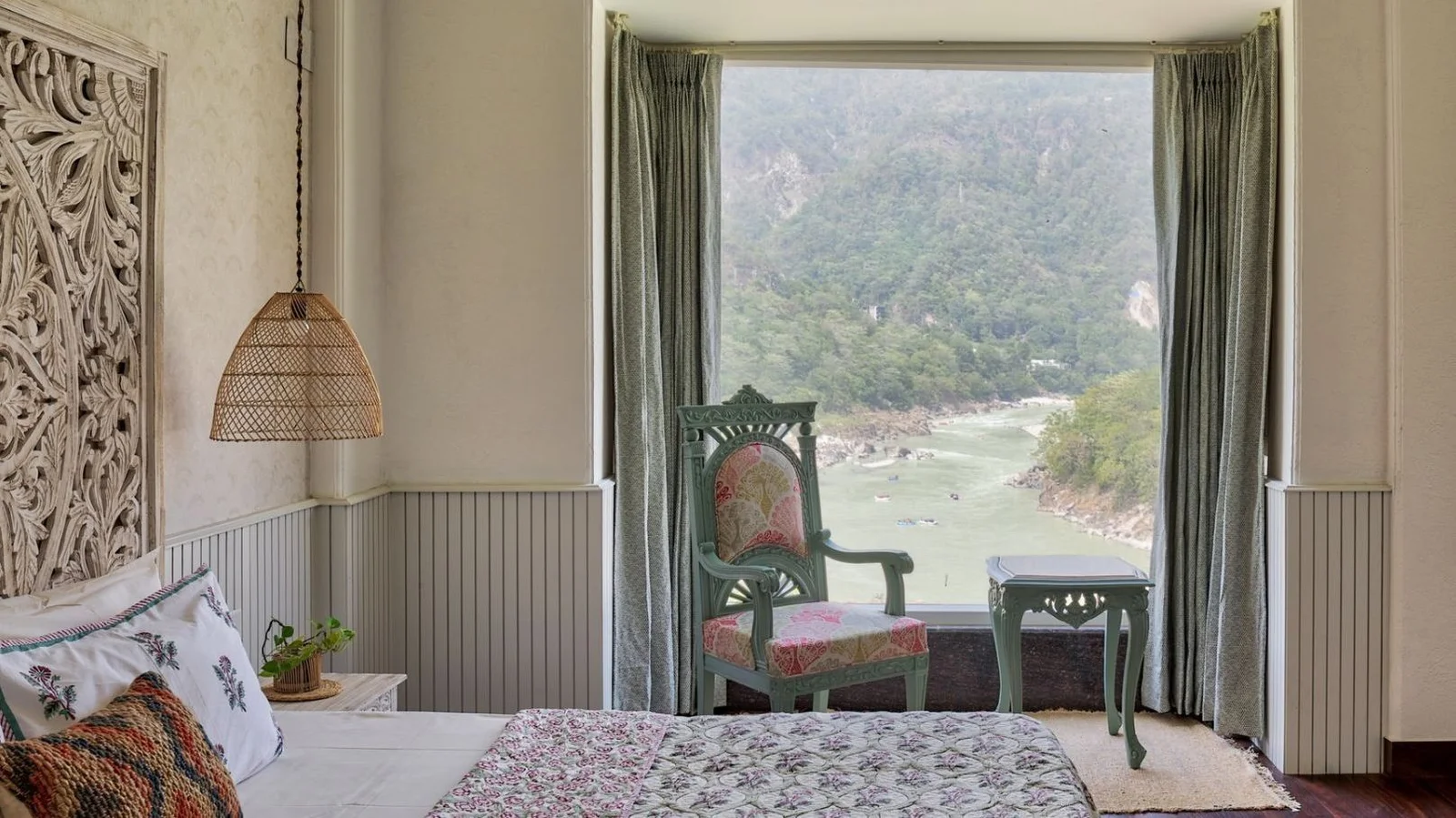 Almost Heaven Ganga Triveni House Room