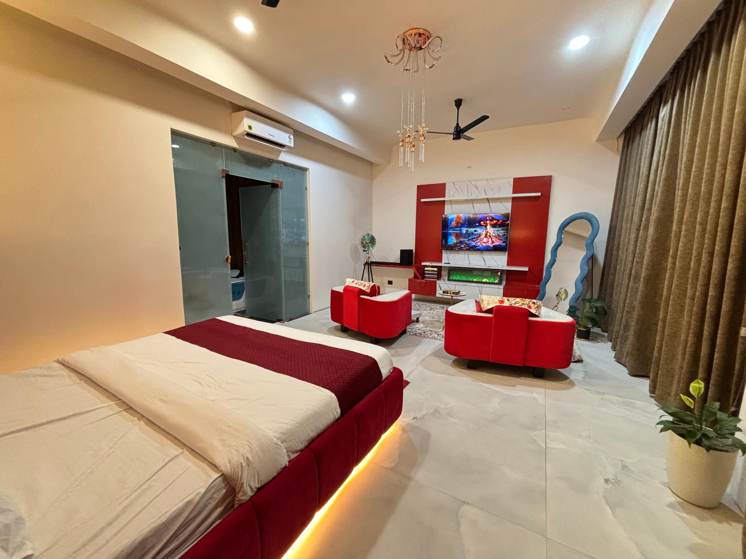 Jindal's Villa (Pool & Jacuzzi Retreat)