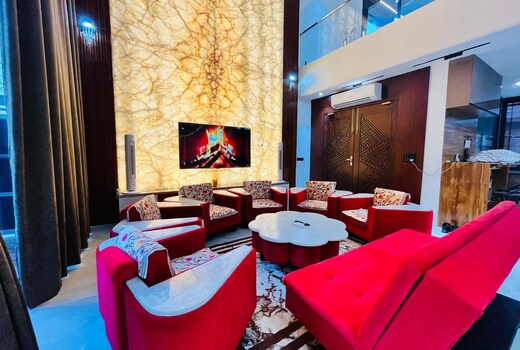 Jindal's Villa (Pool & Jacuzzi Retreat) Suite Interior