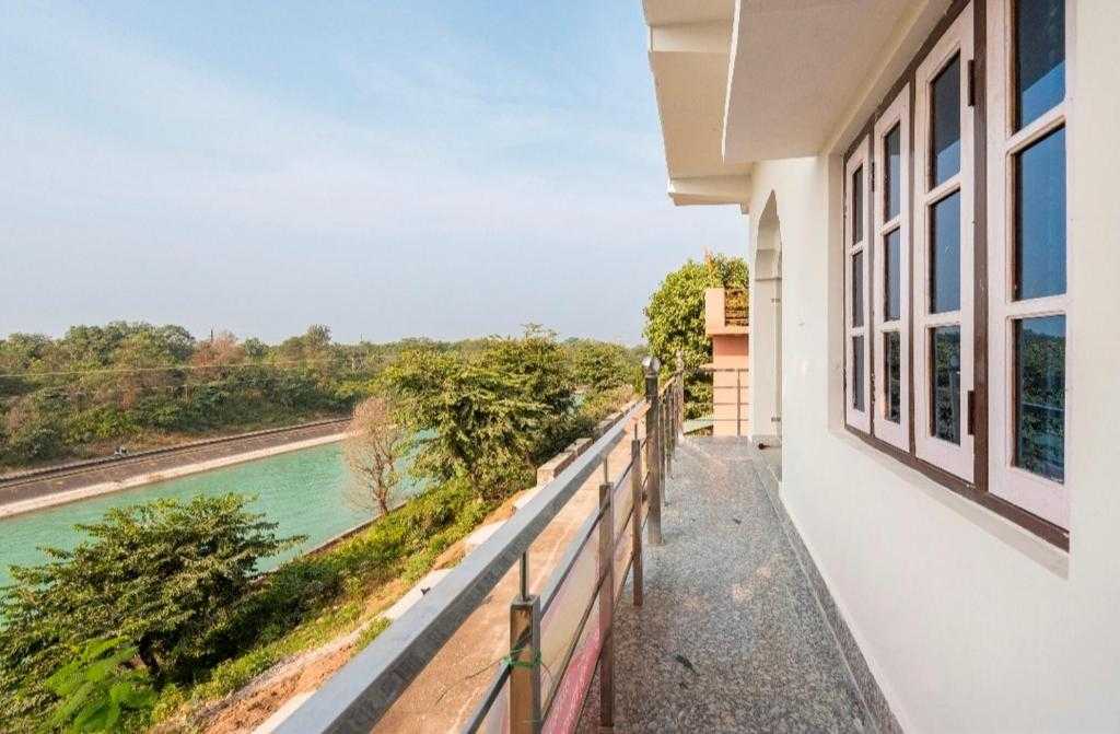 Nehnilayam Homestay Haridwar Room