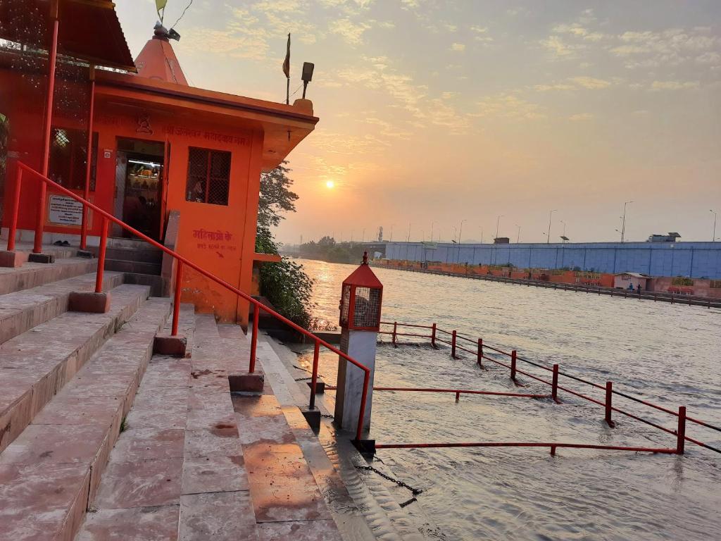 Nehnilayam Homestay Haridwar Suite Interior