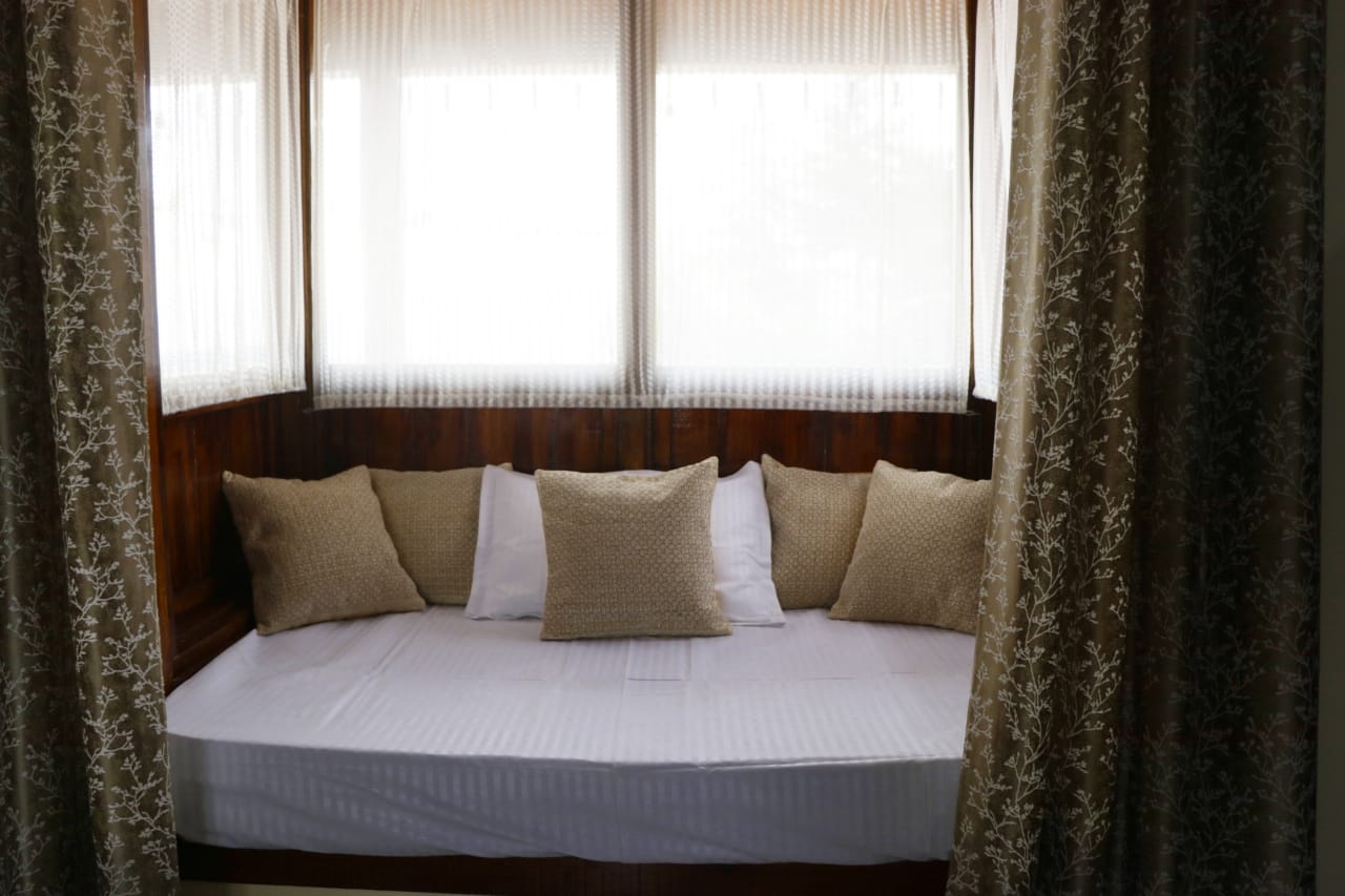 Pinaceae Resort, Chakrata Suite Interior