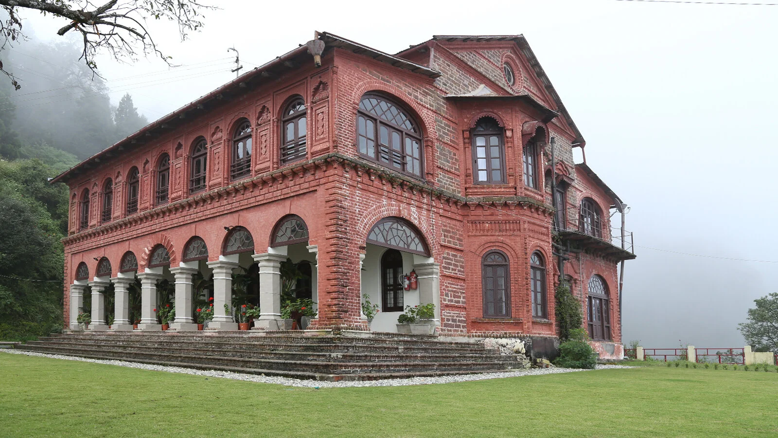 Raghu Vilas, Mussoorie