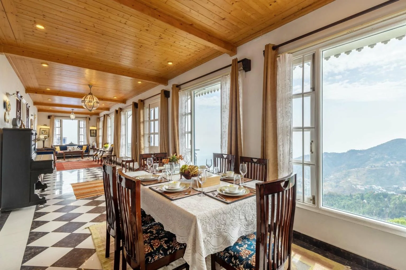 StayVista at Cottage in the Clouds, Mussoorie Dining