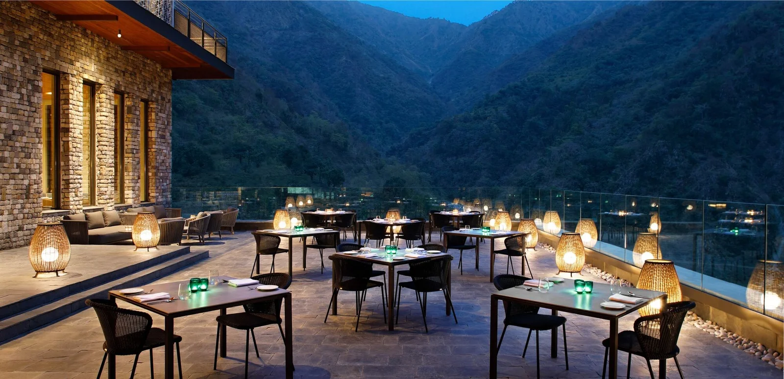 TAJ Hotel Mussoorie Dining